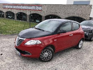 uszkodzony samochody osobowe Lancia Ypsilon 0.9 TWIN AIR 2014/10