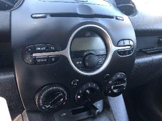Mazda 2 1.4 I picture 16