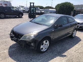 Opel Astra 1.7 CDTI GTC picture 3