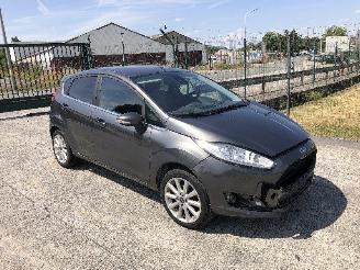 skadebil auto Ford Fiesta 1.0 2017/6