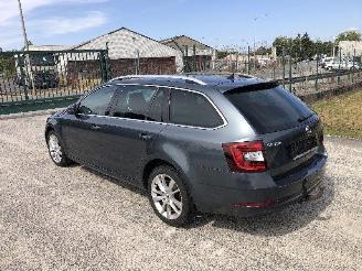 Skoda Octavia COMBI 1.6 TDI picture 4
