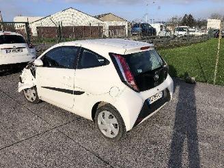 uszkodzony samochody osobowe Toyota Aygo 1.0 2014/8