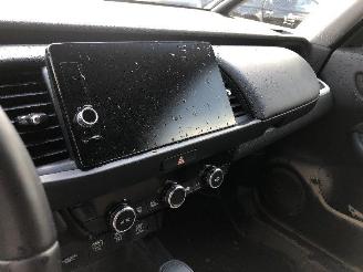 Honda Jazz 1.5   E-CVT picture 15