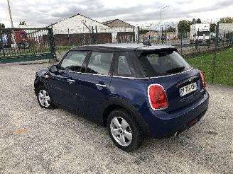 skadebil auto Mini Mini COOPER 1.5 D 2015/12