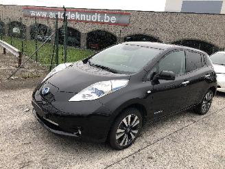 Unfallwagen Nissan Leaf zero 2016/6