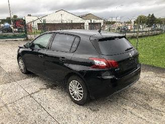 uszkodzony samochody osobowe Peugeot 308 1.2 2015/3