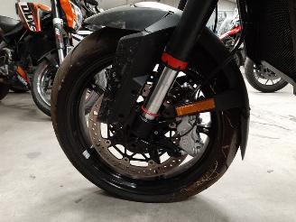 KTM 990 Super Duke  picture 33
