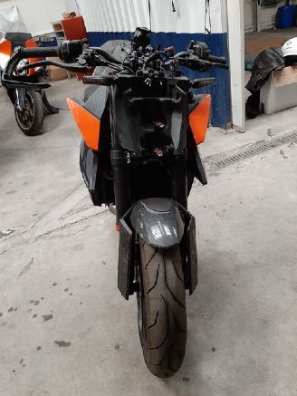 KTM 990 Super Duke  picture 11