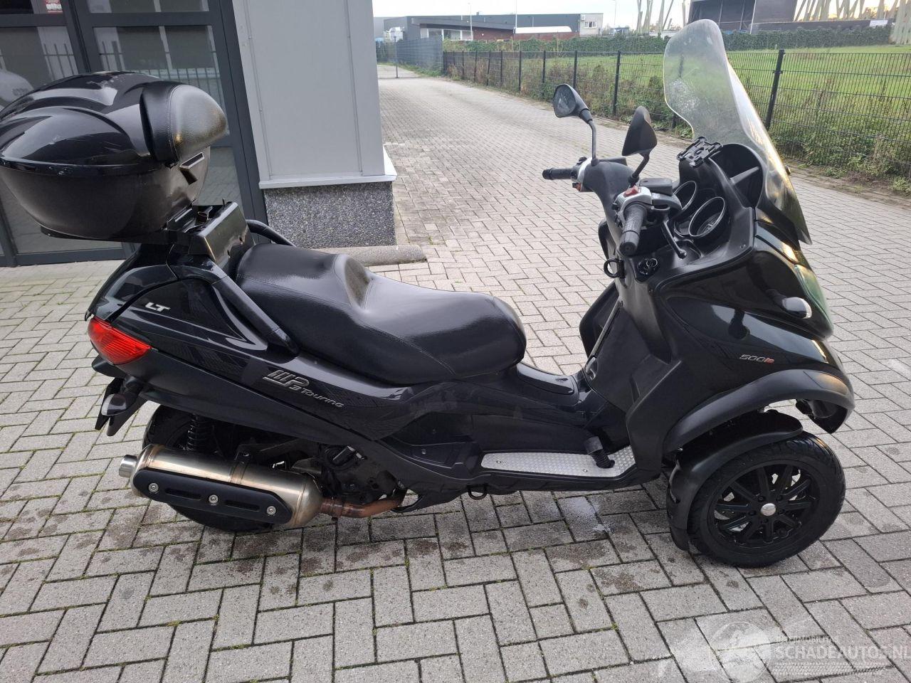 Piaggio MP3 500 