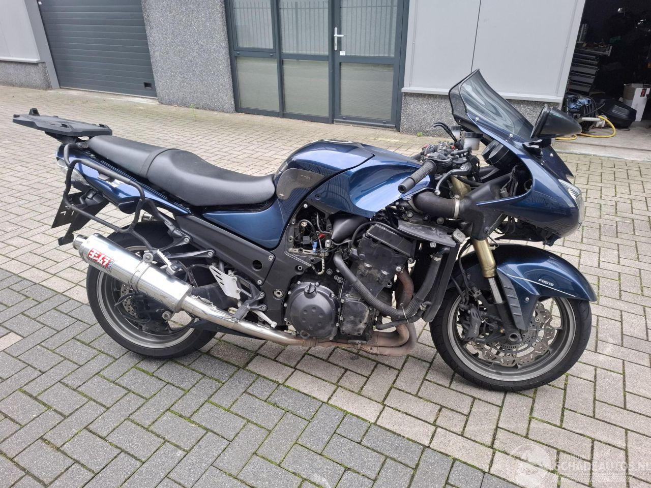 Kawasaki ZZ- R 1400 