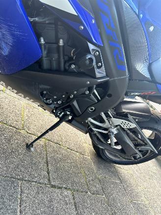 Yamaha YZF -R1  picture 9