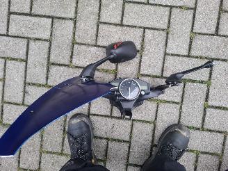 Yamaha YZF -R1  picture 17