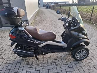 Piaggio MP3 400  picture 2
