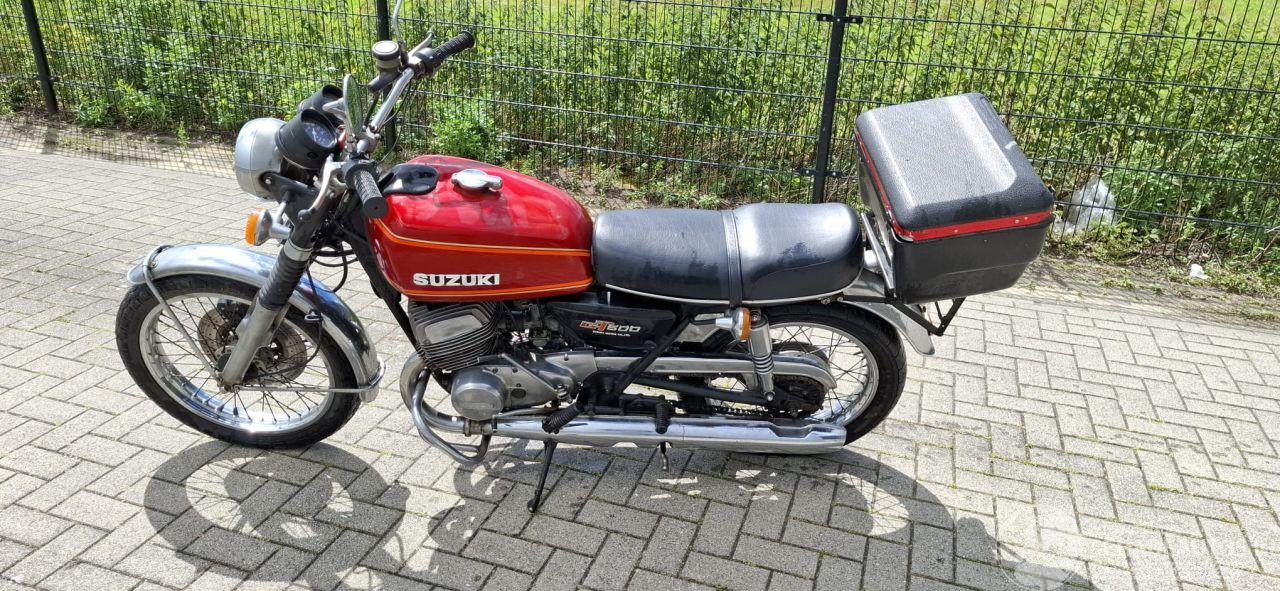 Suzuki GT 500 gt 500