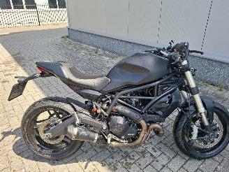 Ducati  monster 797 picture 2