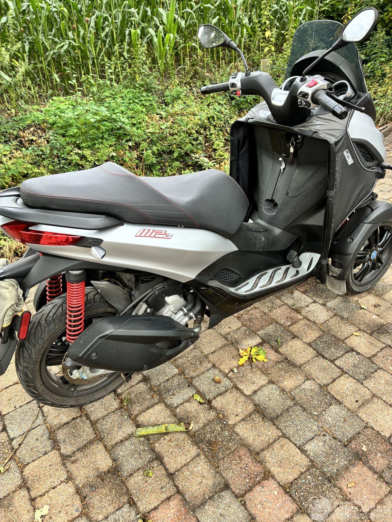 Piaggio MP3 300 310 sport