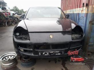 Coche siniestrado Porsche Cayenne Cayenne (9PA), SUV, 2002 / 2007 4.5 S V8 32V 2004/3