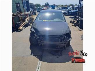 Coche siniestrado Volkswagen Polo Polo VI (AW1), Hatchback 5-drs, 2017 1.0 MPI 12V 2019/12