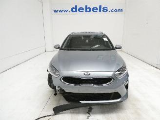 krockskadad bil auto Kia Cee d 1.6 D 2021/2