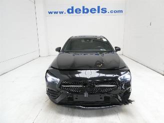 damaged passenger cars Mercedes Cla-klasse 250 E 2022/9