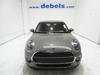 krockskadad bil auto Mini One  2019/7