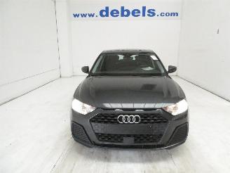 krockskadad bil auto Audi A1  2019/7