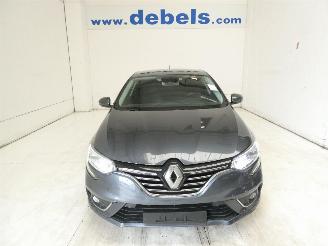 krockskadad bil auto Renault Mégane IV BOSE EDITION 2017/8