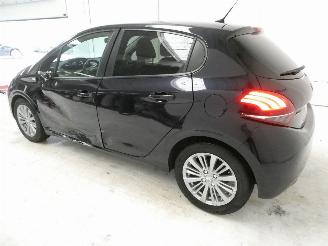 Peugeot 208 II picture 7