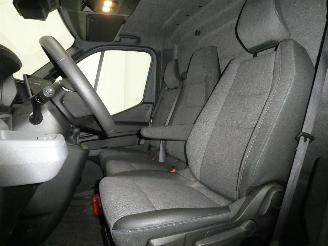 Nissan Interstar 2.0D  TEKNA picture 18