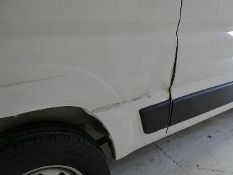 Opel Movano 2.2D picture 11