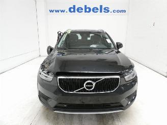 Schadeauto Volvo XC40 2.0D  MOMENTUM 2018/12