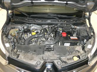 Renault Captur RED EDITION picture 26