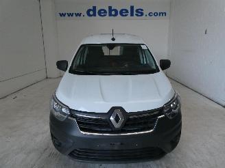 Damaged car Renault Express CONFORT 2025/2