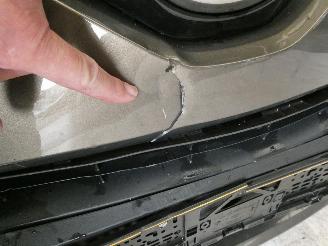 Toyota C-HR  picture 3