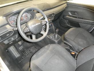 Dacia Sandero III ESSENTIA picture 22