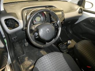 Peugeot 108 STYLE picture 20