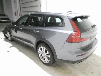 Volvo V-60 CROSS COUNTRY CO picture 10