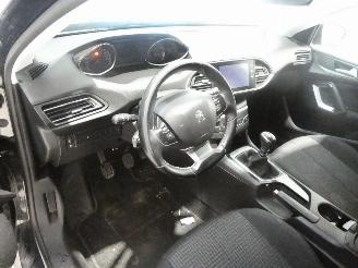 Peugeot 308 II STYLE picture 18