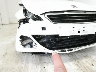 Peugeot 308 FÃ‰LINE picture 11