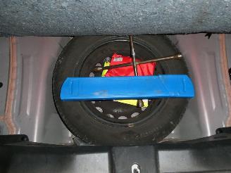 Peugeot 108 ACCESS picture 22