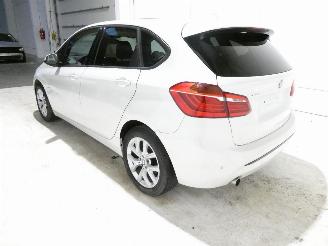 BMW 2-serie 2.0D  D picture 11