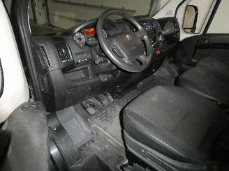 Peugeot Boxer 2.2 D PACK CLIM picture 17
