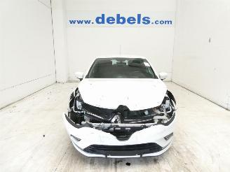 damaged passenger cars Renault Clio 0.9 ZEN ENERGY TCE 2019/7