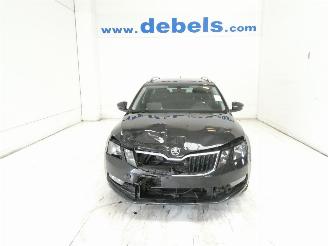Coche accidentado Skoda Octavia AMBITION 2019/4