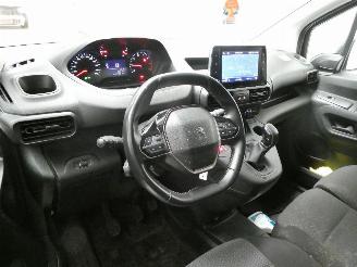 Peugeot  1.5D PARTNER PREMIUM picture 23