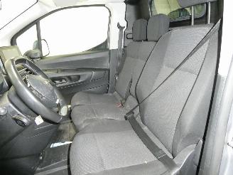 Peugeot  1.5D PARTNER PREMIUM picture 24