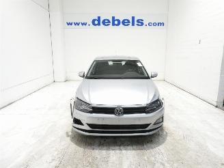 krockskadad bil auto Volkswagen Polo TRENDLINE 2020/1