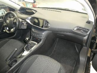 Peugeot 308 1.5D II SW ACTIVE picture 15