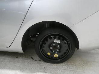 Opel Astra 1.6D  EDITION picture 12