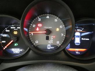 Porsche Macan S picture 21